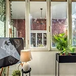 Aweshomeitaly - White Mirrors Apartment