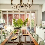 Aweshomeitaly - White Mirrors Apartment