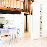 Le Mura Apartment By Tuscanywego