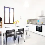 Les House - Apartment 2 By Tuscanywego