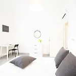 Les House - Apartment 2 By Tuscanywego