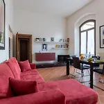 Tranquil Elegance In The Heart Of Pisa - Historic Convent Apartment