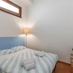 Four Shades Of Pisa Apartments