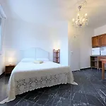 Airport Suites - 3