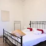 Inn Pisa Rentals 2- Starlight Central Flat