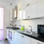 Inn Pisa Rentals 2- Starlight Central Flat