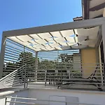 Appartamento In Villa A Tirrenia, Eleganza E Comfort A Pochi Passi Dal Mare