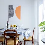 Porta A Lucca - Pisa Bright Apartment With Balcony