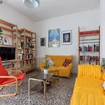 Porta A Lucca - Pisa Bright Apartment With Balcony