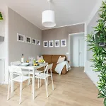 Pisa Station & Airport Modern Apartment