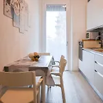 Inn Pisa Rentals - The Modern City Flat