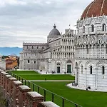 Pisa Art Apartment