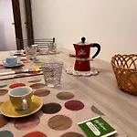 2 Camere, Parcheggio, Balconi, Vicino Al Centro