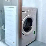 2 Camere, Parcheggio, Balconi, Vicino Al Centro