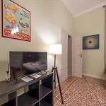 Lungarno Buozzi 7 Apartments