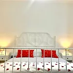 2 Camere, Parcheggio, Ascensore, Vicino Al Centro