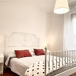 2 Camere, Parcheggio, Ascensore, Vicino Al Centro