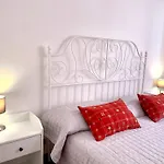 2 Camere, Parcheggio, Ascensore, Vicino Al Centro