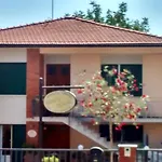 Gino\'S House