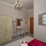 A Due Passi Dalla Torre