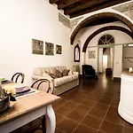 Innpisarentals 2 - Pisa Shabby Flat