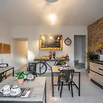 Travel B&B
