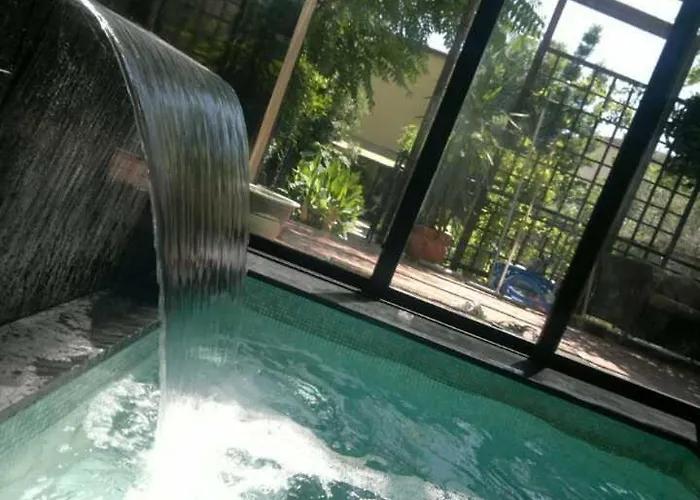 La Casa Con Piscina Riscaldata Interna Anna Luxury Garden