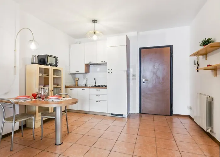 Pisa Airport & Station Cozy Flat - Private Parking