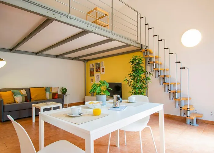 Altido Colorful Studio For 4 Near Leaning Tower With Parking