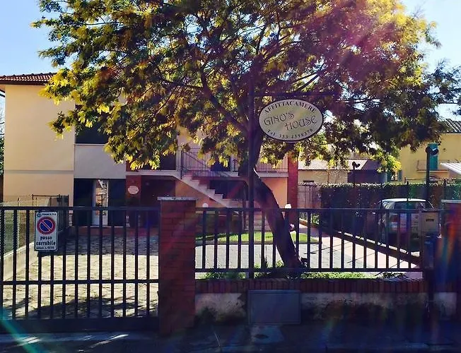 Gino\'S House