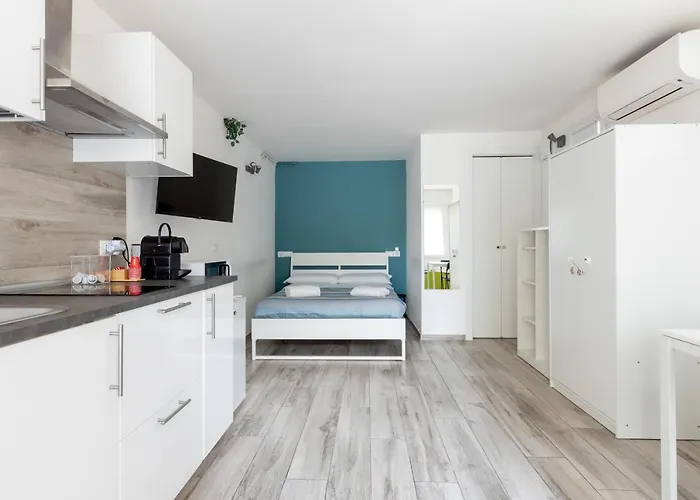 Station Apartment