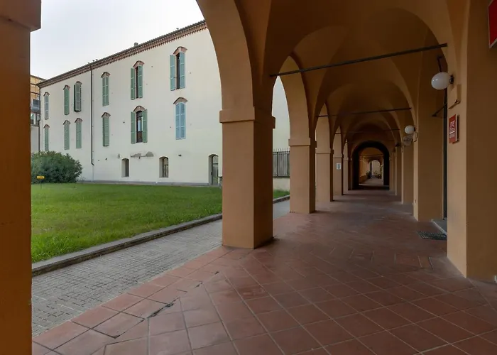 Tranquil Elegance In The Heart Of Pisa - Historic Convent Apartment