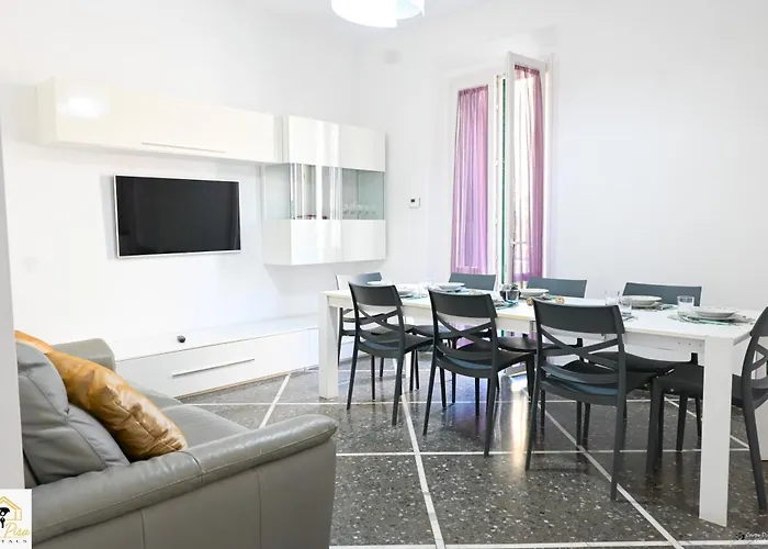 Inn Pisa Rentals 2- Starlight Central Flat