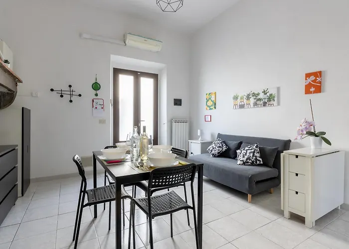 Pisa Bright Apartment Near The Airport