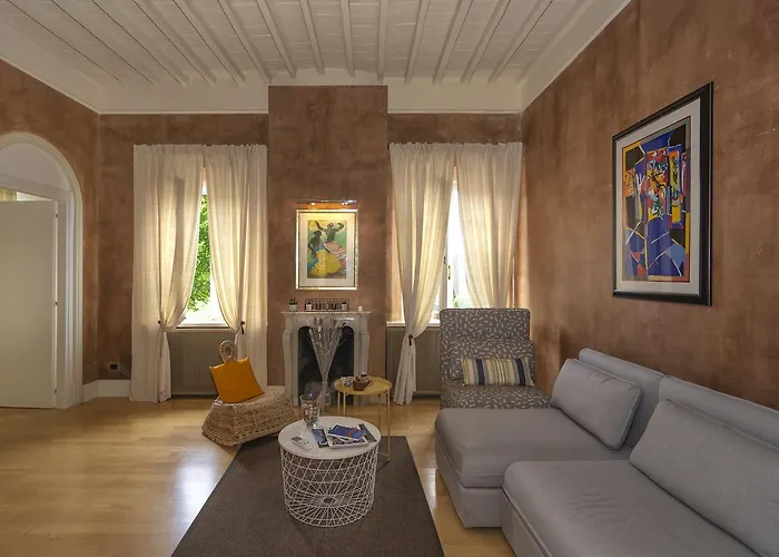 Lauri Loft