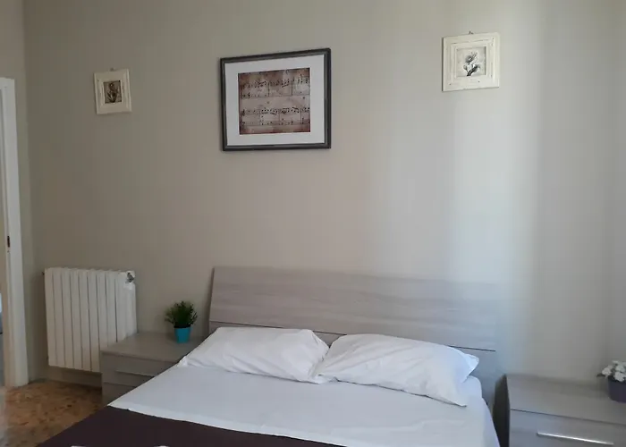 48 Airport Budget Rooms