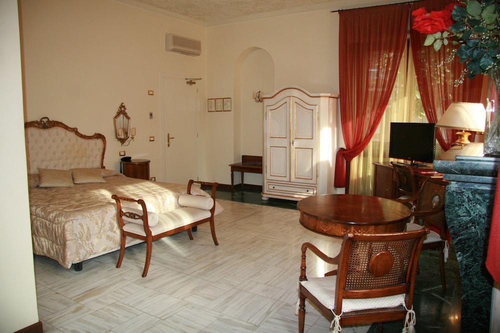 Alessandro Della Spina Hotel Pisa