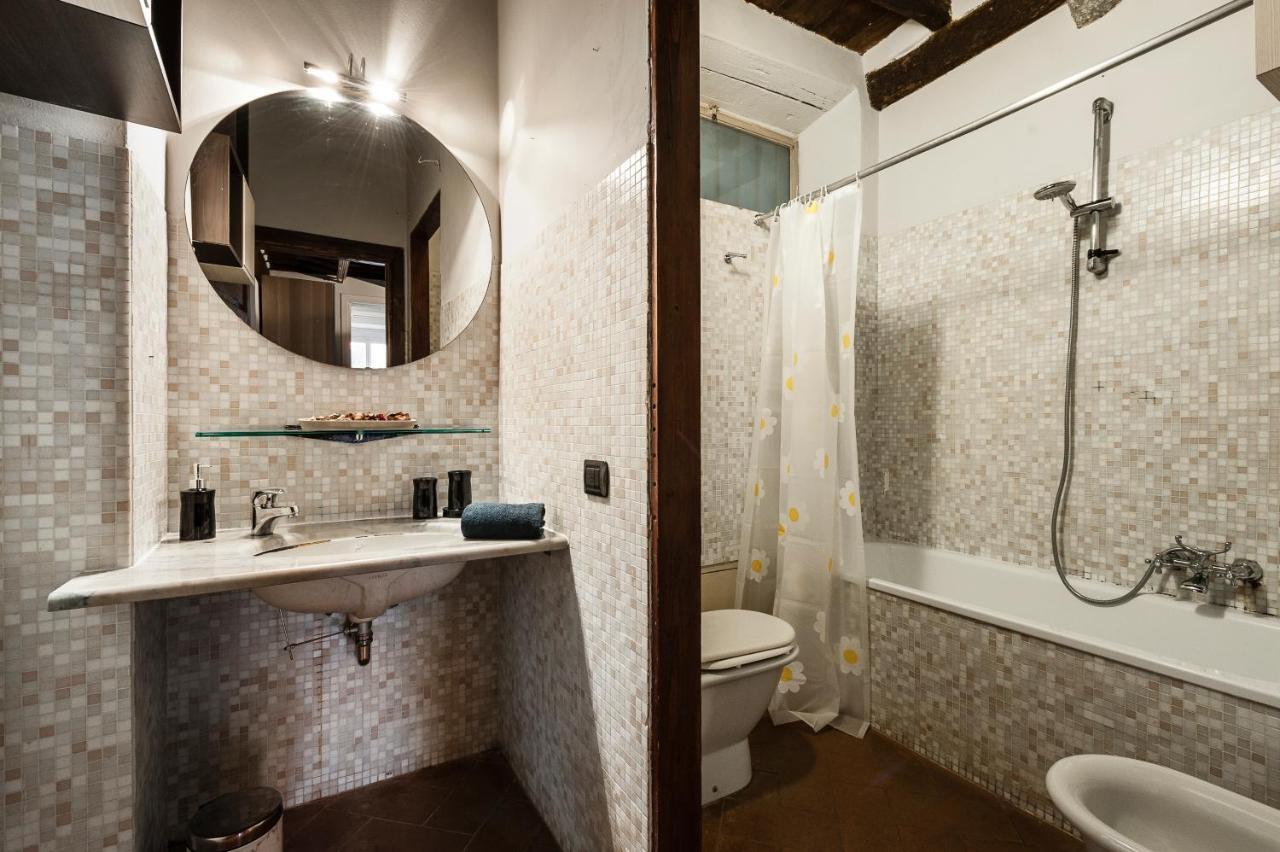 Hostly - Garden House Near The Tower - Historical House With Private Garden *