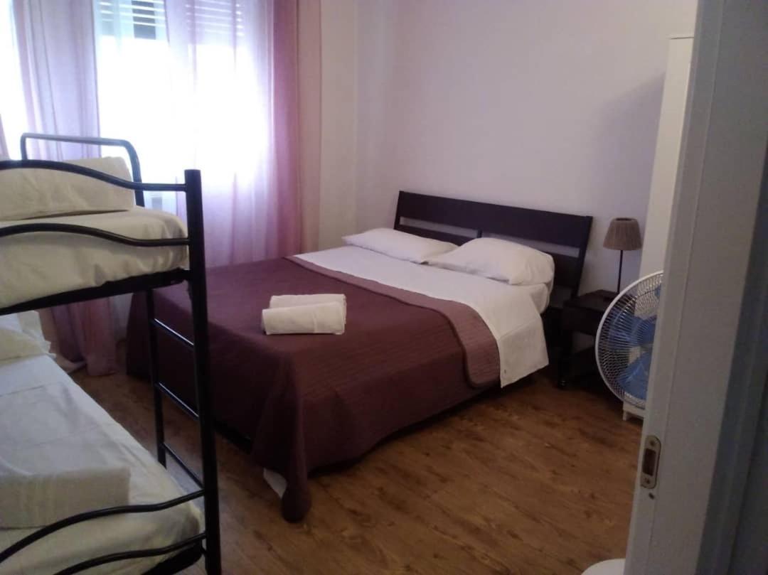 Camera Grande Rosa Privatunterkunft Pisa