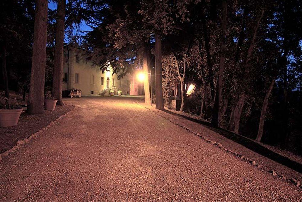Resort Granaio Borgo Di Colleoli