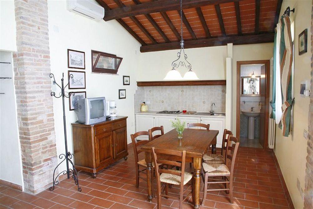 Resort Granaio Borgo Di Colleoli 3*