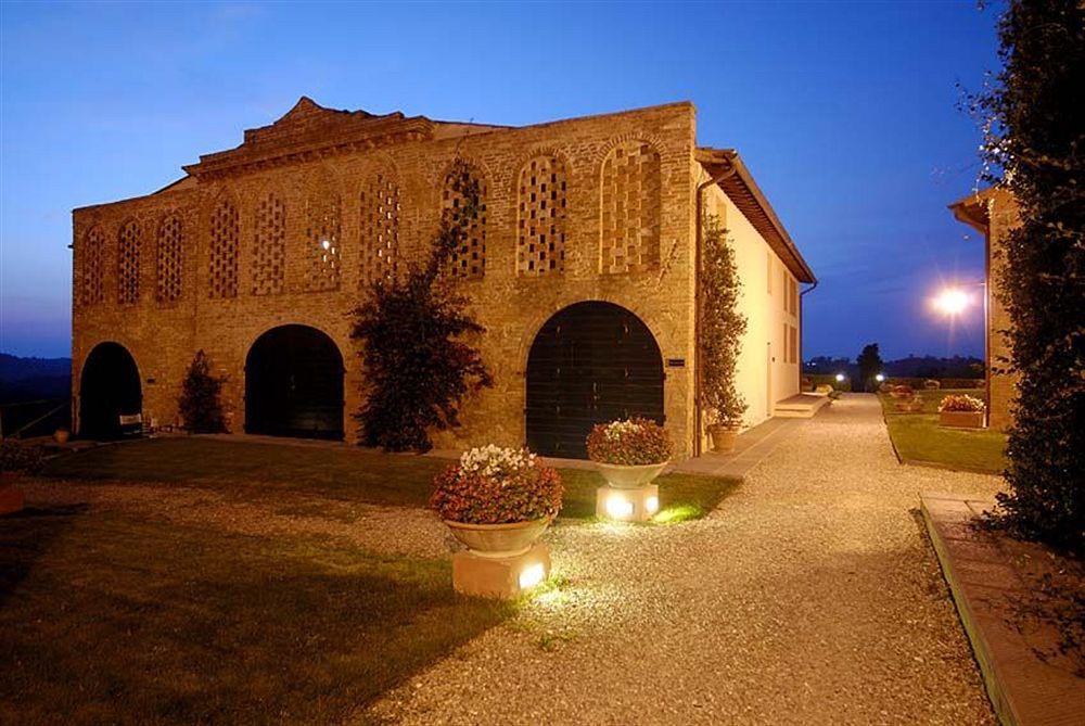 Resort Granaio Borgo Di Colleoli