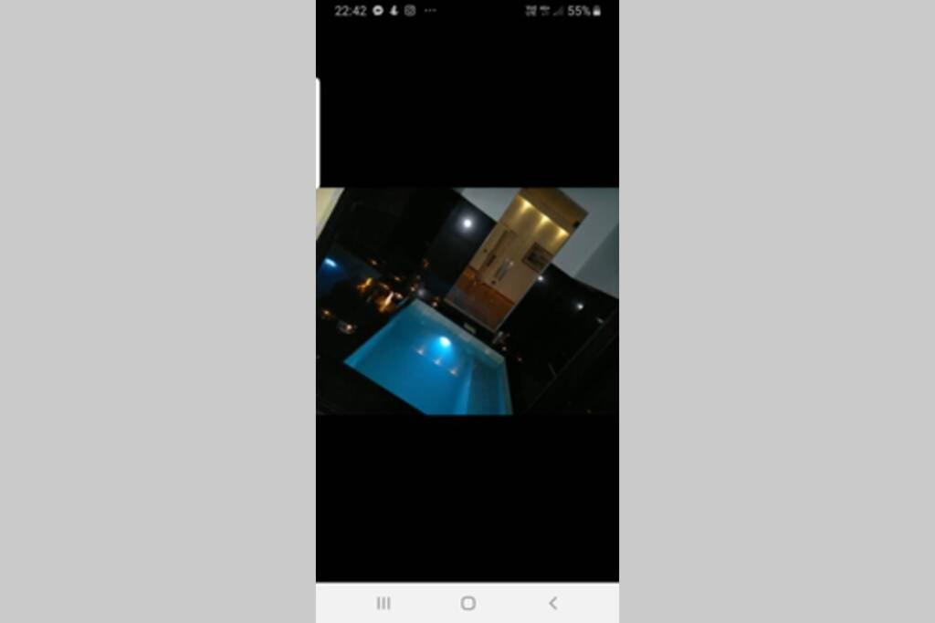 La Casa Con Piscina Riscaldata Interna Anna Luxury Garden