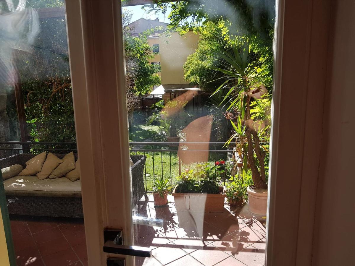 La Casa Con Piscina Riscaldata Interna Anna Luxury Garden Pisa