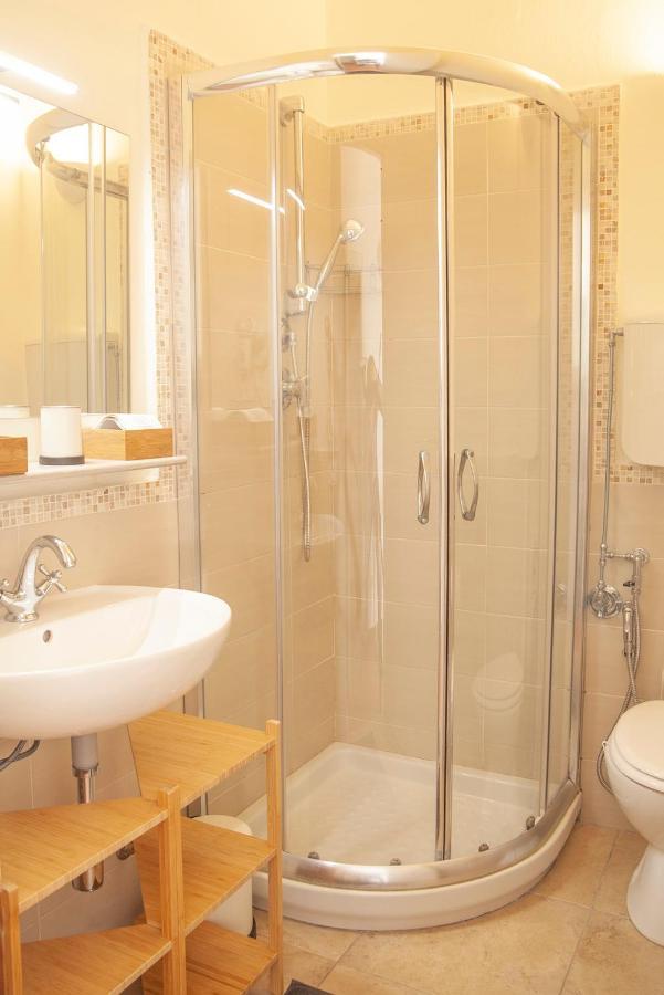 Bed & Breakfast La Corte Di Lisa - Self Check-in 4*