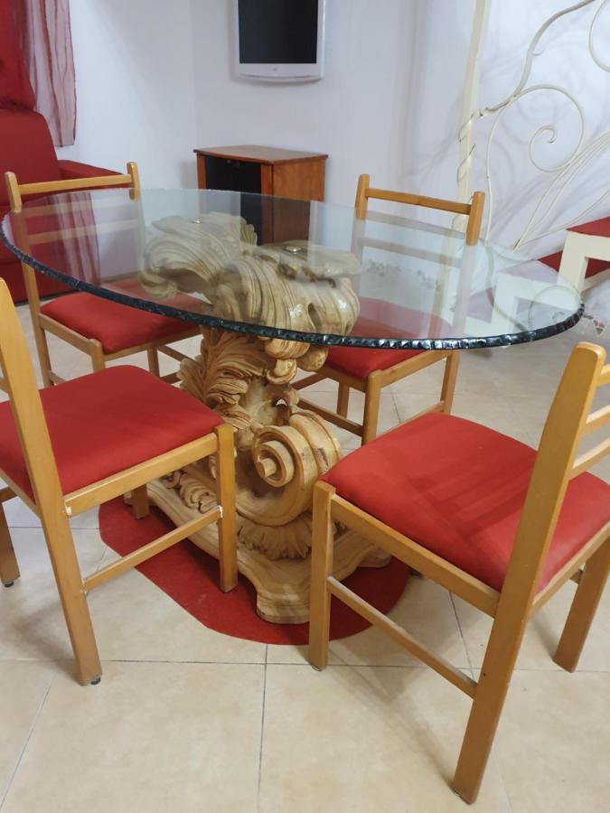Merlo 1 & Parking Apartment