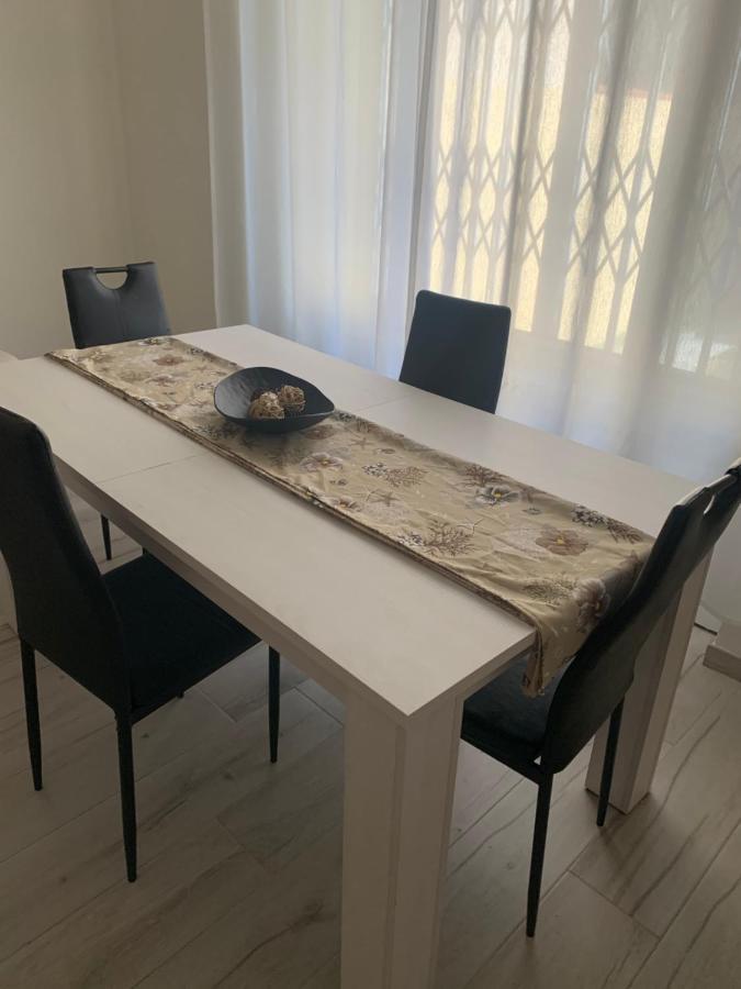 Train Station Apartment *