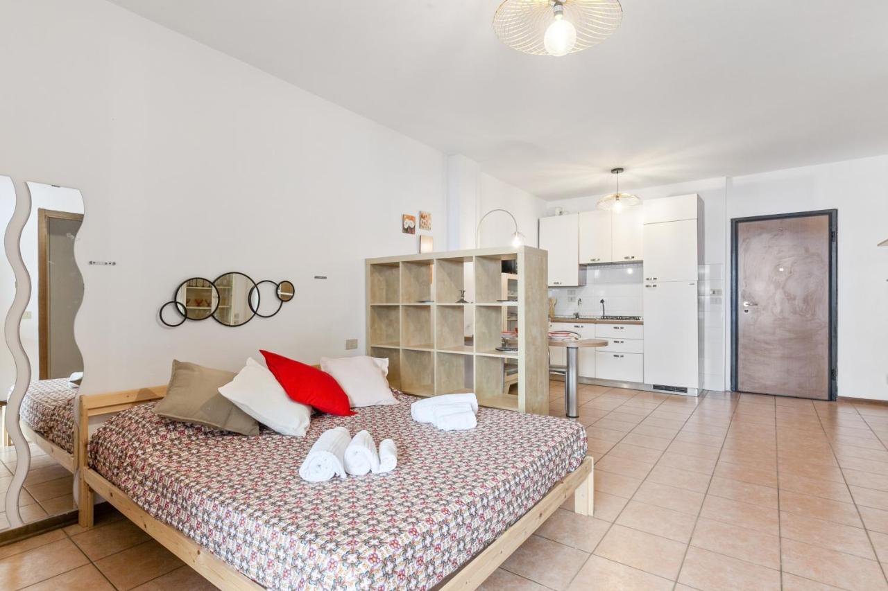 Pisa Airport & Station Cozy Flat - Private Parking Apartment *