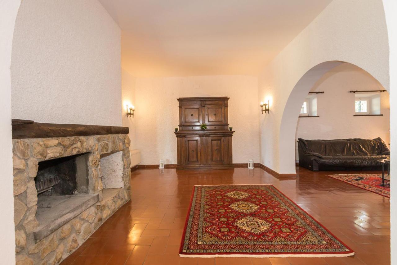 Villa Riparbella Villa *