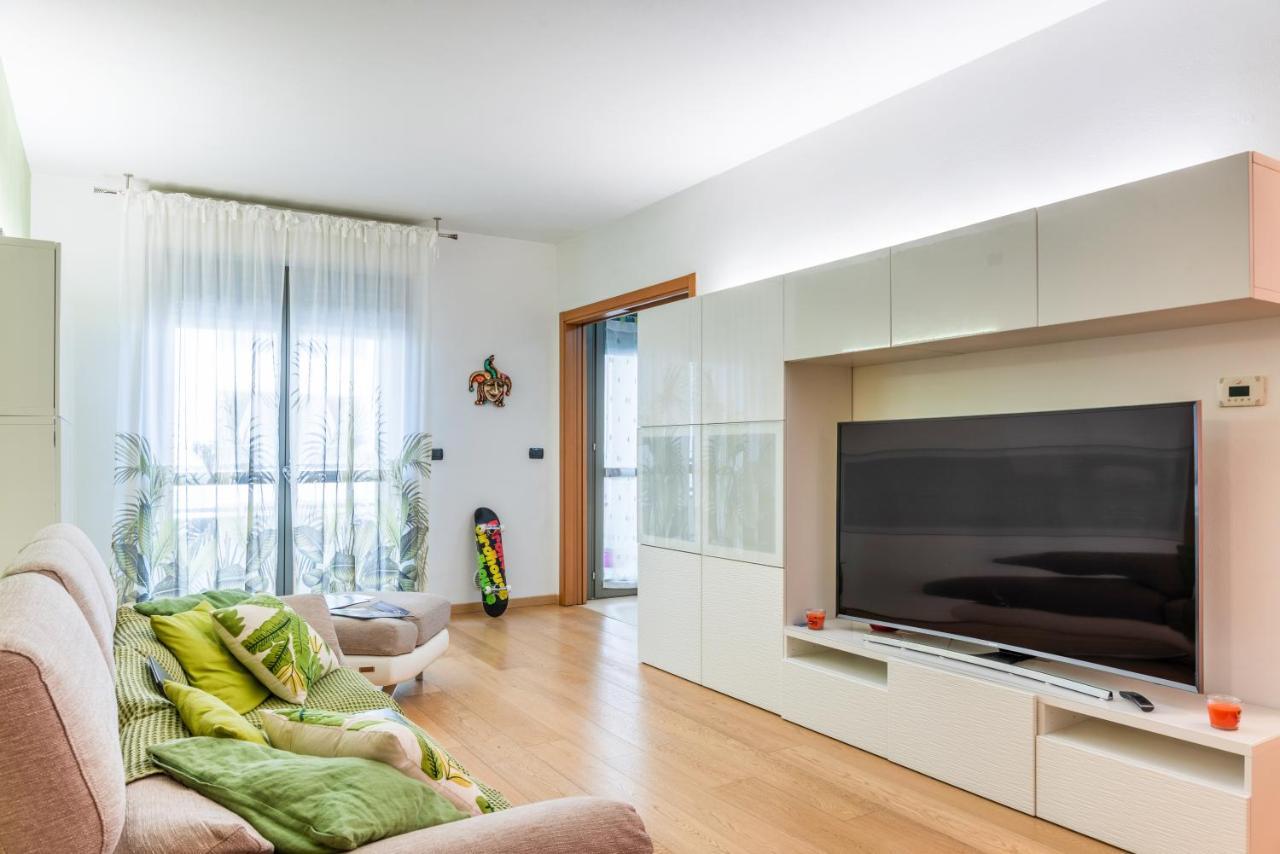 Porta A Mare Rock With Terrace Apartment *
